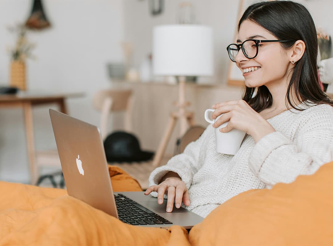 woman-laptop